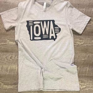 ‎Tribal Iowa Design T-shirt
